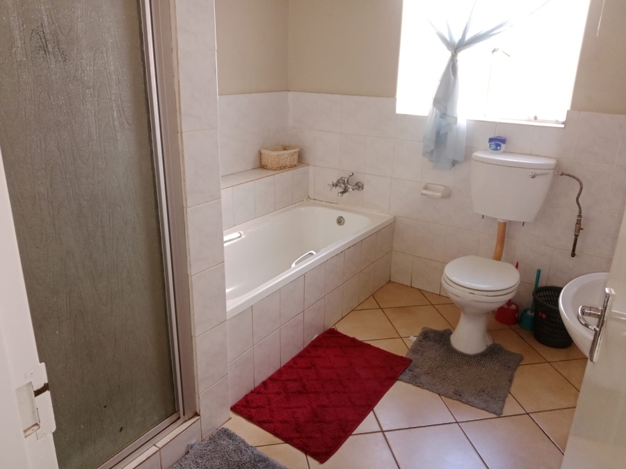 To Let 3 Bedroom Property for Rent in Kuruman Northern Cape